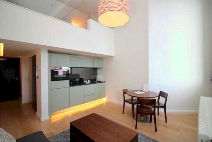 1 Bedroom Flat To Rent In Flat, Mcdonald Road, Edinburgh, EH7