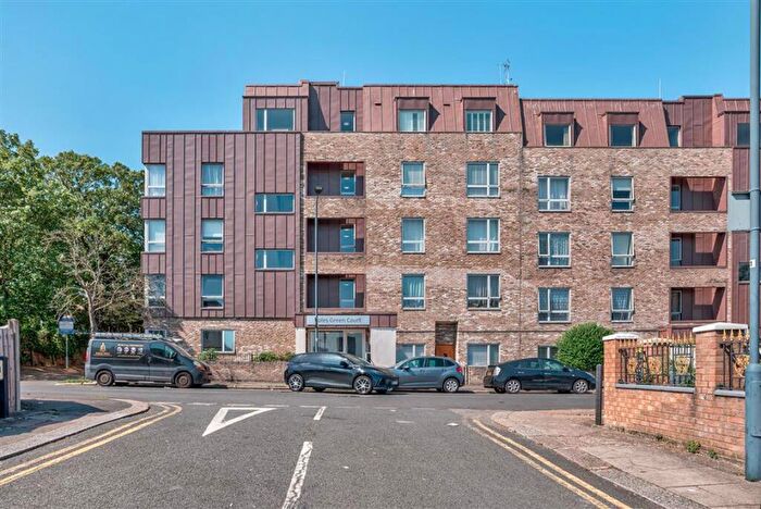 1 Bedroom Flat For Sale In Coles Green Road, Dollis Hill, NW2