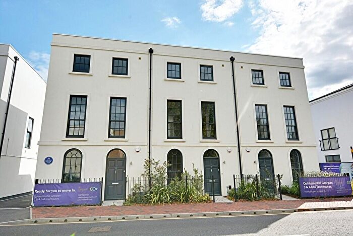 4 Bedroom Town House To Rent In Carriage Court, A North Road, SG14