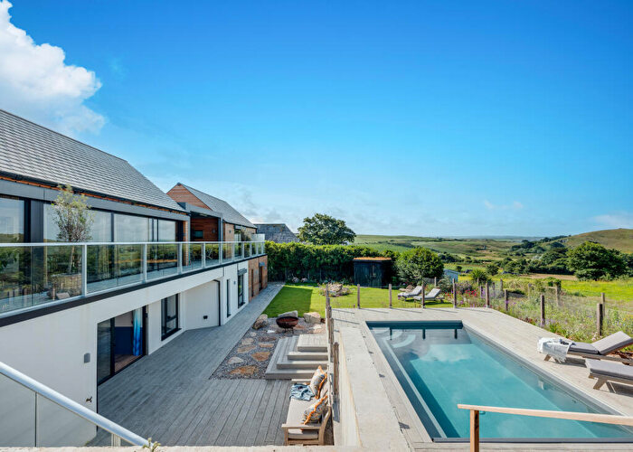 6 Bedroom Detached House For Sale In Tide Race, PL27