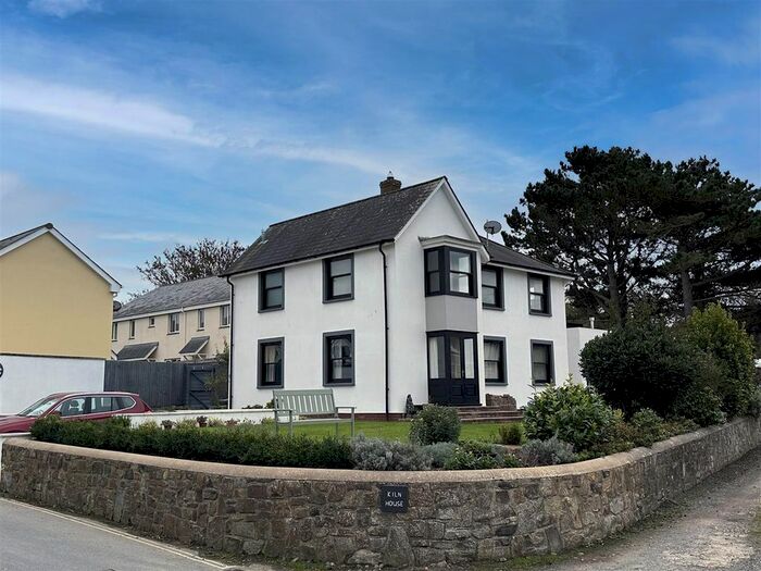 4 Bedroom Detached House To Rent In Kiln Close Lane, Instow, Bideford, EX39