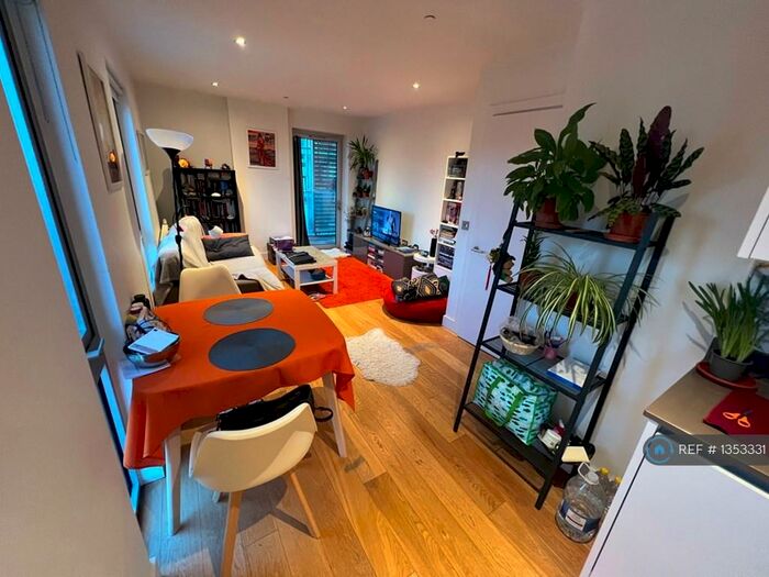 1 Bedroom Flat To Rent In Fenn Mansions, London, SE18