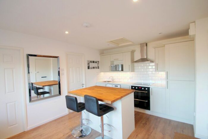 1 Bedroom Flat To Rent In Caroline Close, West Drayton, UB7