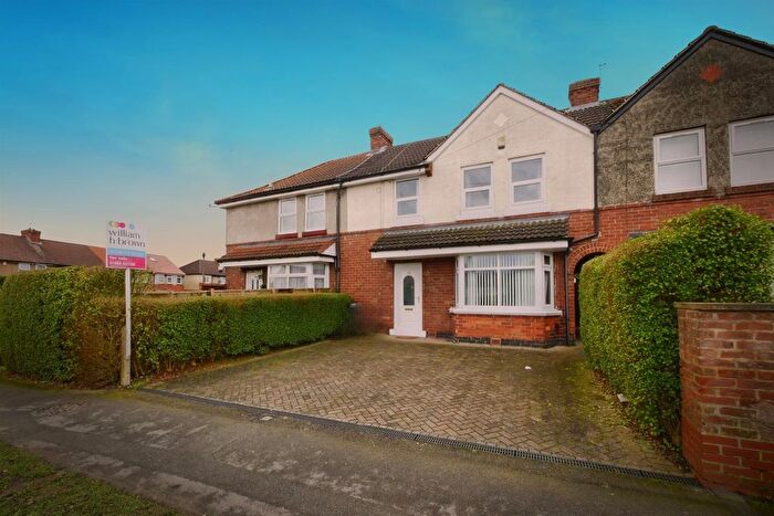 4 Bedroom Semi Detached House For Sale In Fourth Avenue, York, YO31