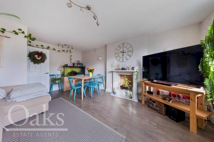 2 Bedroom Flat To Rent In Chatsworth Road, Croydon, CR0