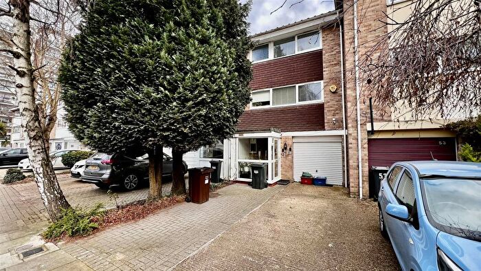 4 Bedroom Terraced House For Sale In Wheatlands, Heston, TW5