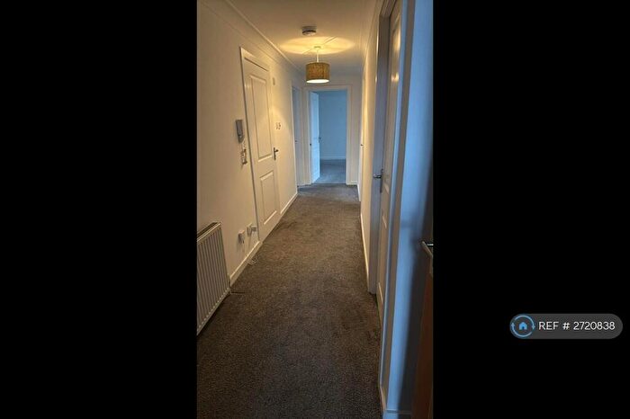 3 Bedroom Flat To Rent In Whiteside Court, Bathgate, EH48