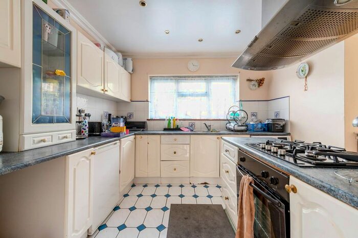 3 Bedroom Terraced House To Rent In Elmside, Croydon CR0