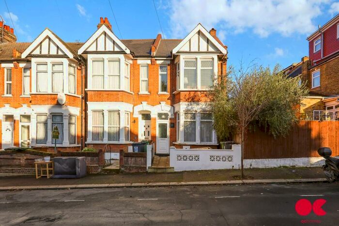 4 Bedroom End Of Terrace House To Rent In Jersey Road, London, E11