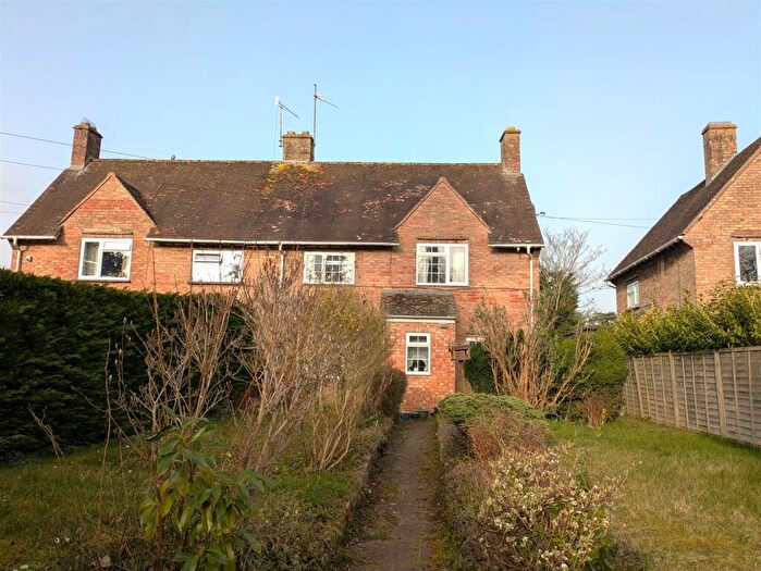 3 Bedroom Semi-Detached House For Sale In Rissington Road, Bourton-On-The-Water, Cheltenham, GL54