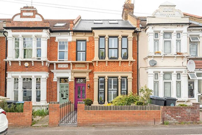 4 Bedroom Terraced House For Sale In Granville Road, Walthamstow, E17