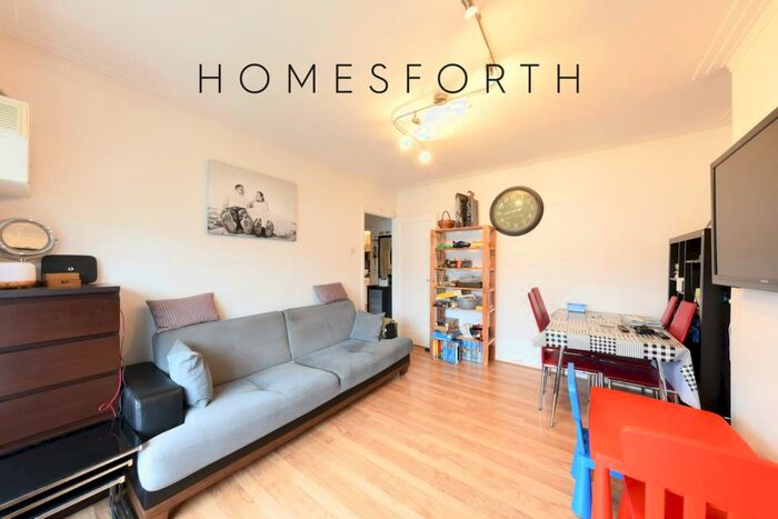 2 Bedroom Flat To Rent In Manor Court, York Way, North Finchley, N20