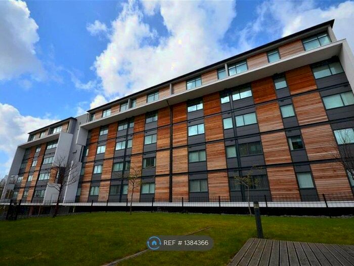 2 Bedroom Flat To Rent In Hudson Court, Salford, M50