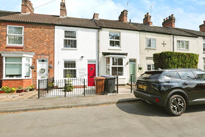 2 Bedroom Terraced House For Sale In Charnwood Road, Hinckley, LE10