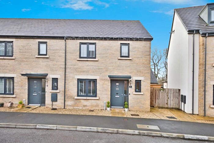 3 Bedroom End Of Terrace House For Sale In Bligh Bond Road, Glastonbury, Somerset, BA6