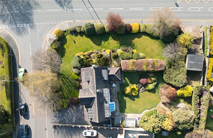 4 Bedroom Detached House For Sale In Belmont Avenue, Baildon, Shipley, West Yorkshire, BD17