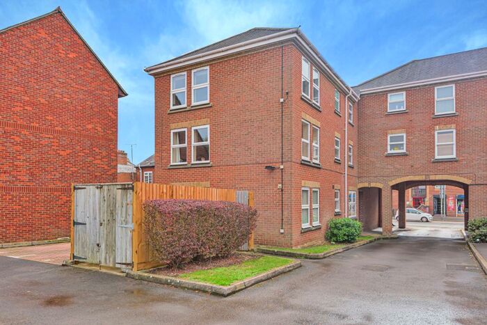 1 Bedroom Apartment To Rent In Ock Street, Abingdon, OX14