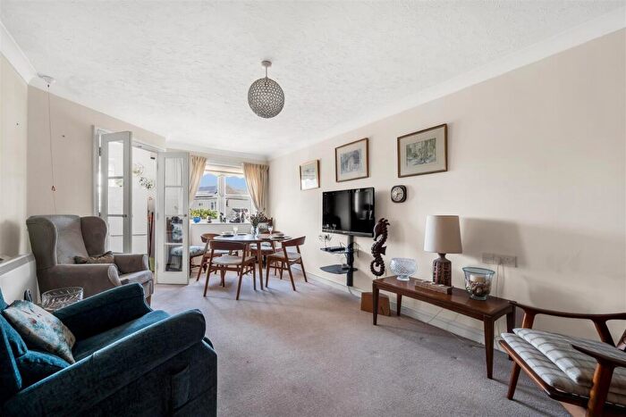 1 Bedroom Retirement Property For Sale In De Moulham Road, Swanage, BH19 - Photo 7