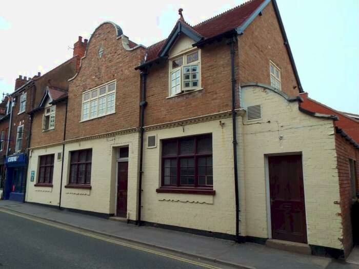 2 Bedroom Apartment To Rent In Queen Street, Louth, LN11