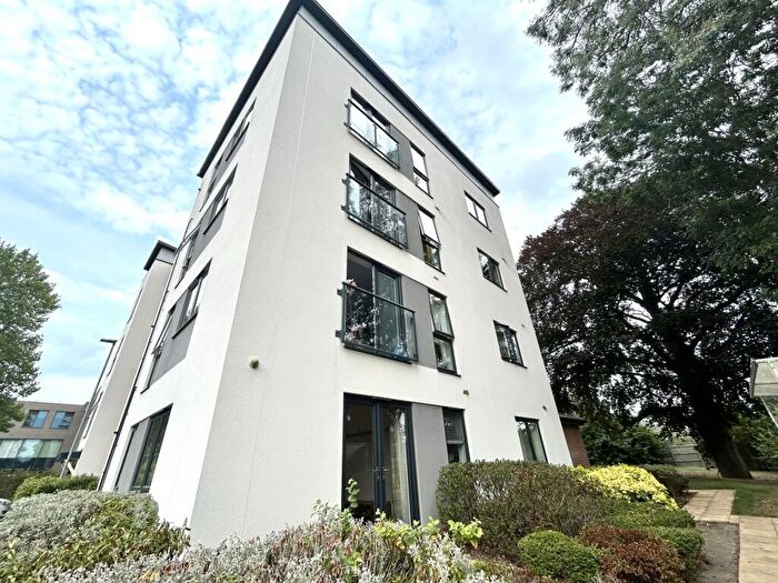 2 Bedroom Apartment To Rent In Elvian Close, Reading, Berkshire, RG30