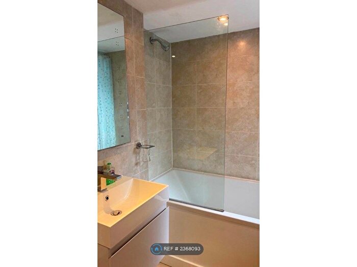 1 Bedroom Flat To Rent In Inverleith Row, Edinburgh, EH3
