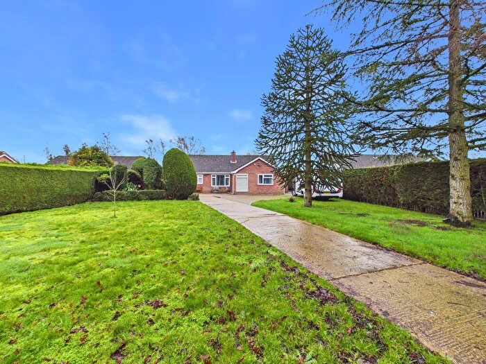 3 Bedroom Bungalow For Sale In Witham Road, Woodhall Spa, LN10