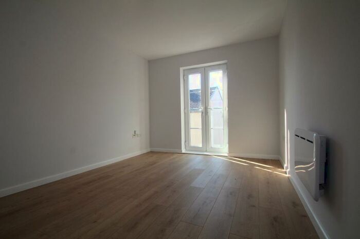 2 Bedroom Apartment To Rent In Squires Close, Kirkgate, Sherburn In Elmet, LS25