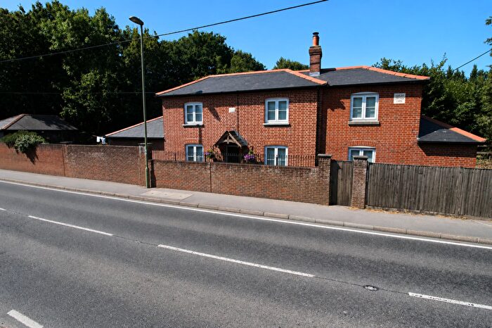 4 Bedroom Detached House For Sale In Broad Oak, Botley, SO30
