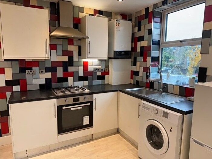 Studio To Rent In Chatsworth Road, London, E5