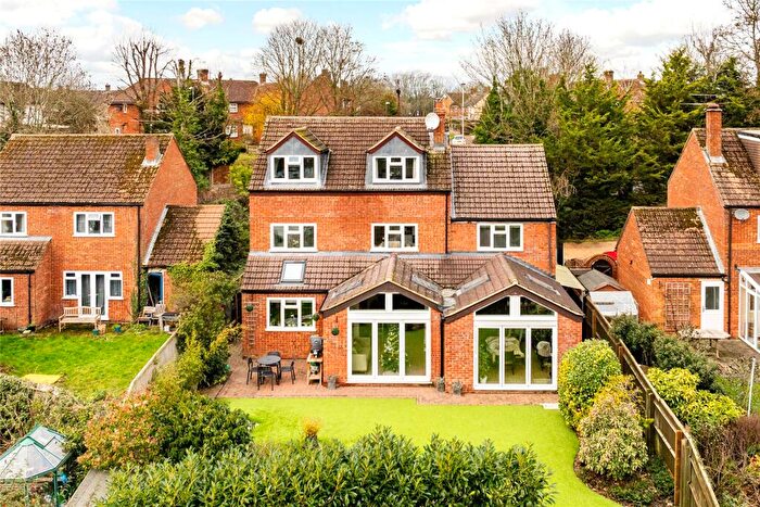 6 Bedroom Detached House For Sale In Moreton Road, Buckingham, Buckinghamshire, MK18