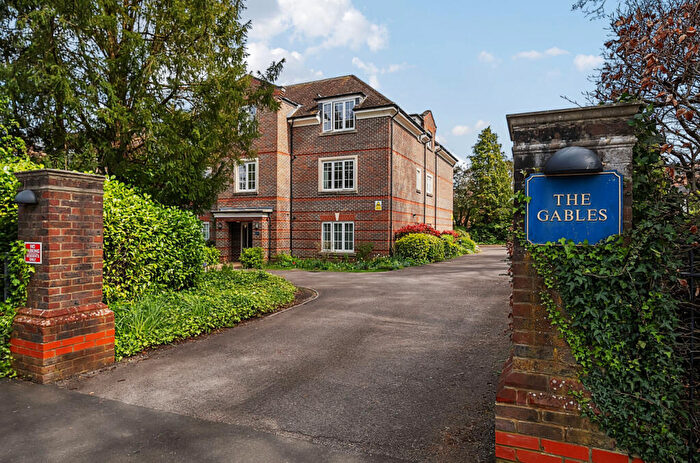 2 Bedroom Flat For Sale In Chilbolton Avenue, Winchester, Hampshire, SO22