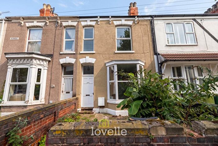 2 Bedroom Terraced House For Sale In Hainton Avenue, Grimsby, DN32