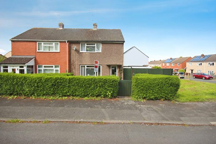 2 Bedroom Semi Detached House For Sale In Stretton Crescent, Leamington Spa, CV31