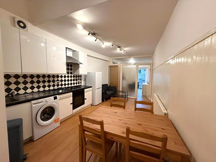 1 Bedroom Flat To Rent In Crouch End Hill, London, N8