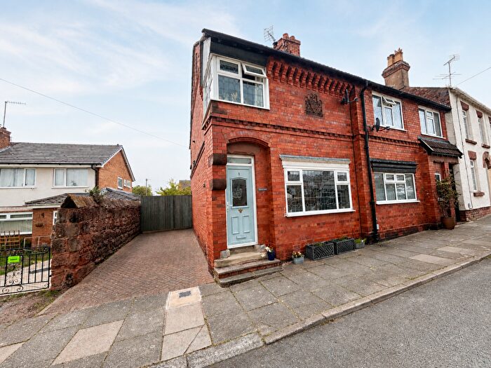 3 Bedroom End Of Terrace House For Sale In The Green, Neston, CH64