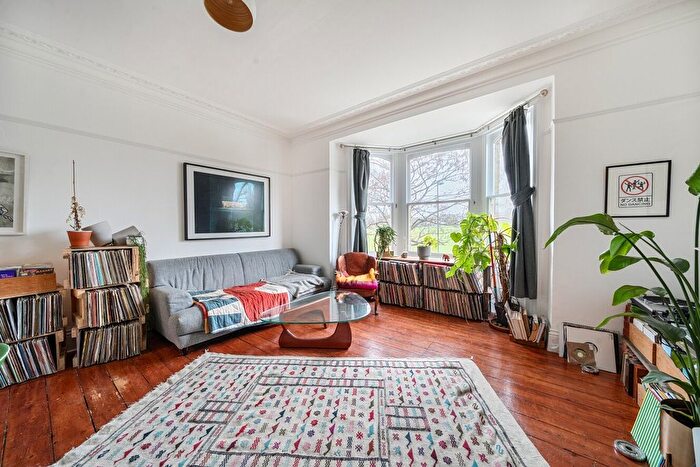 3 Bedroom Flat For Sale In Peckham Rye, London, SE22