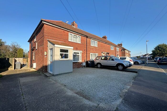 3 Bedroom End Terrace House For Sale In Davis Avenue, Deal, CT14