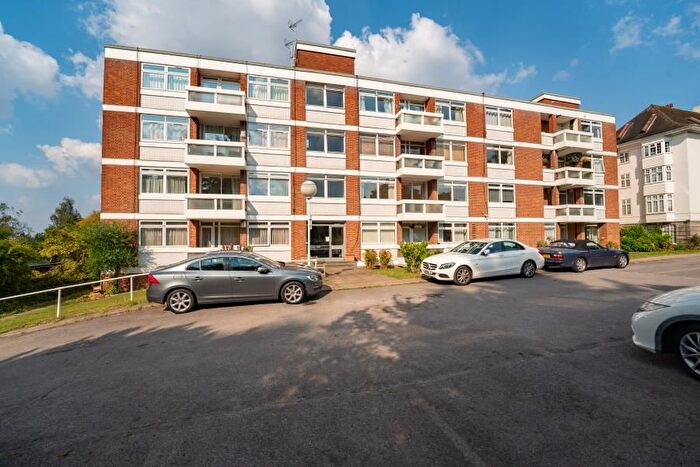 2 Bedroom Flat To Rent In Greystoke Court, Hanger Lane, W5