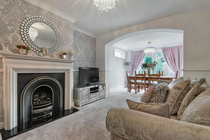 4 Bedroom Terraced House For Sale In Upper Eastern Green Lane, Coventry, CV5