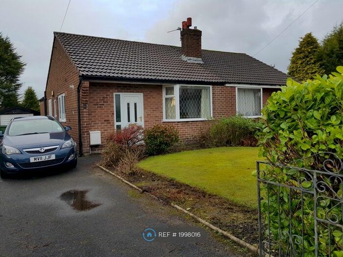 2 Bedroom Bungalow To Rent In Lea Gate Close, Bolton, BL2