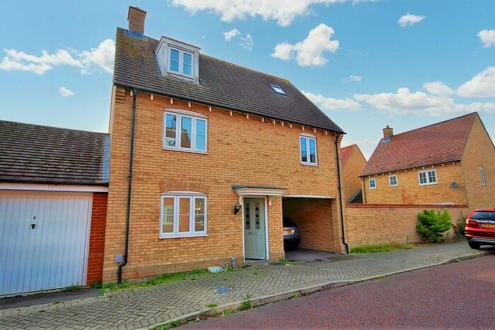 4 Bedroom Semi-Detached House To Rent In Springham Drive, Colchester, Essex, CO4