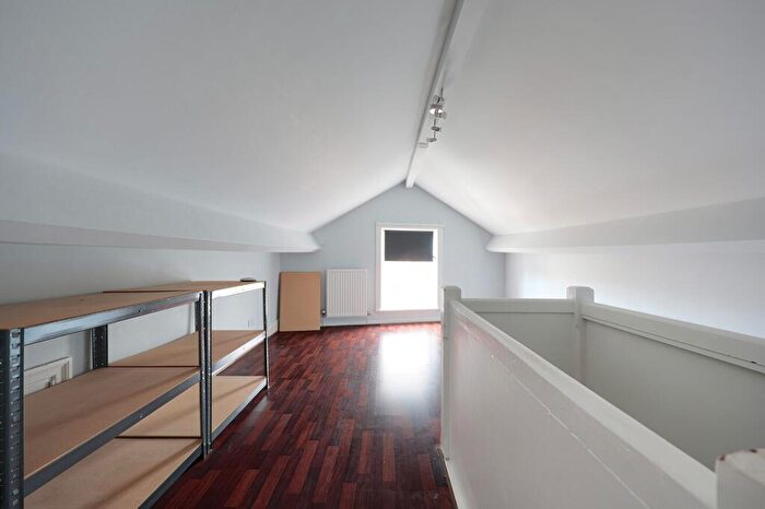 3 Bedroom End Of Terrace House For Sale In Cemetery Road, Padiham, Burnley, BB12