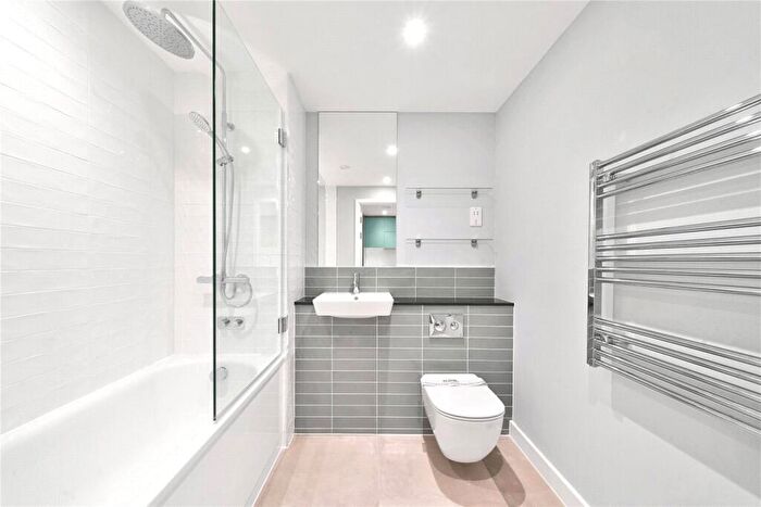 Apartment To Rent In Viva Court, Kimpton Road, Luton, LU2