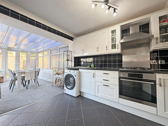 2 Bedroom Terraced House For Sale In Butler Close, Plymouth, PL6