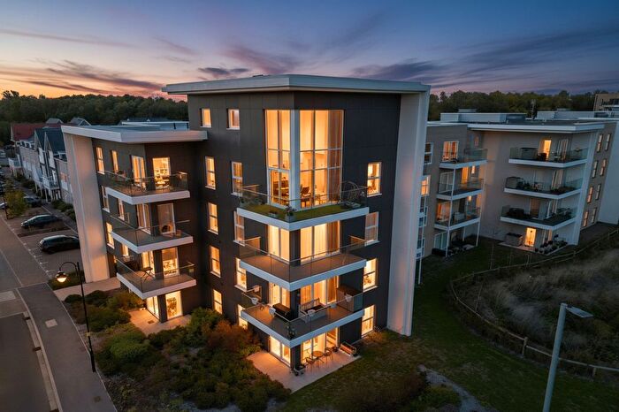 2 Bedroom Flat For Sale In Fairhaven Drive, Reading, RG2