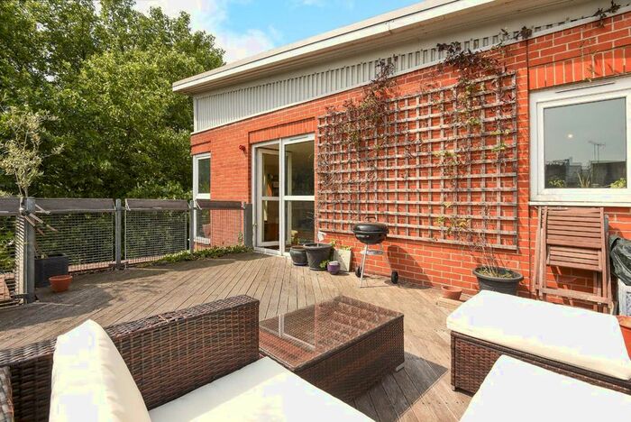 1 Bedroom Flat To Rent In Seward Street, London, EC1V