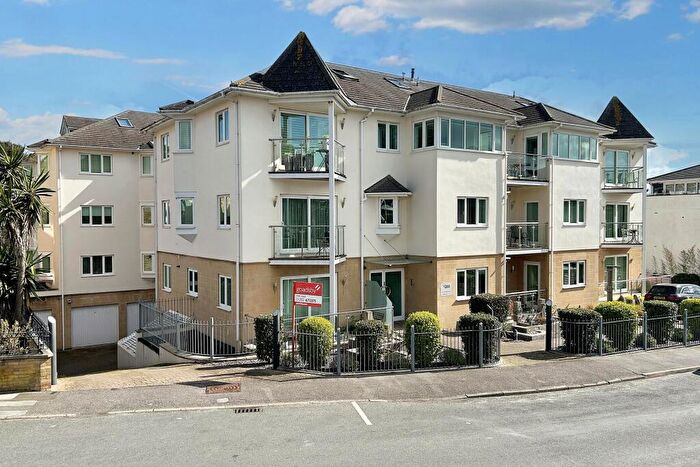 2 Bedroom Flat For Sale In Alum Chine, BH4