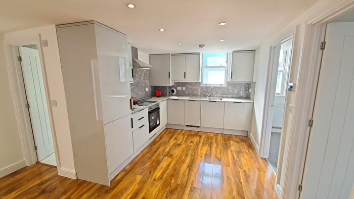 2 Bedroom Apartment To Rent In High Street South, Dunstable, LU6