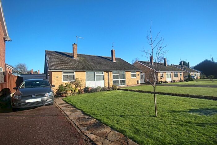 2 Bedroom Semi-Detached Bungalow To Rent In Cransley Avenue, Wollaton, Nottingham, NG8