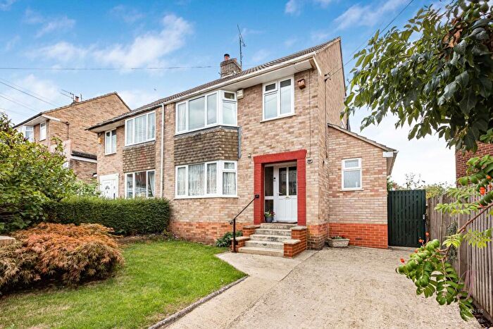 3 Bedroom Semi-Detached House For Sale In Hill Close, Stroud, GL5